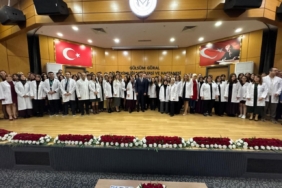 Kütahya’da diş hekimi adayları beyaz önlüklerini giydi