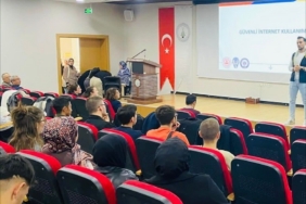 Kütahya’da öğrencilere siber güvenlik ve bilinçli internet kullanımı semineri