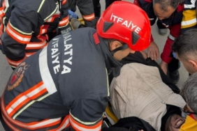 Malatya’da kamyonet ile kamyon çarpıştı: 1 yaralı