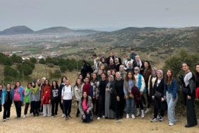 Manisa’da 61 kadın öğretmen 24 Kasım’ı Gençlik Kampında kutladı