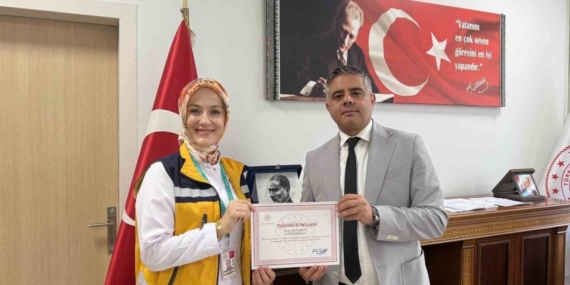 Mardin’de 112’nin telefonla yönlendirmesiyle bir baba doğumu gerçekleştirdi