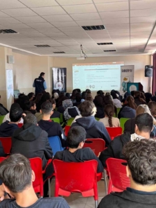 Mardin’de öğrenciler siberay projesi kapsamında bilgilendirildi