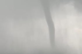 Marmaris’te denizde hortum oluştu