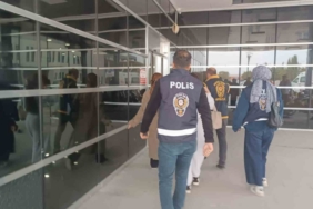 Masaj salonlarına fuhuş operasyonu: 5 gözaltı