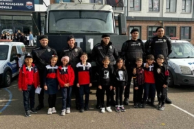 Minik kızın başkanlık vaadi protokol üyelerini harekete geçirdi