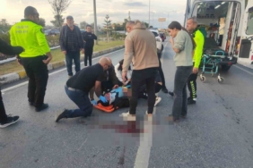 Motosiklet refüje çarptı: 1 ölü, 1 yaralı