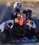 Motosiklet sulama kanalına düştü: 2 yaralı