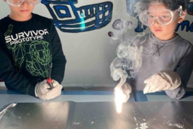 Muğla Gençlik Merkezi Fen Bilimleri Atölyesi’nde çocuklar eğlenerek öğreniyor