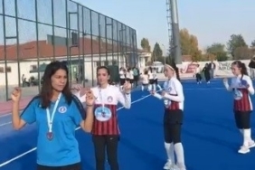 Muğla’nın şampiyon kızlarından Konya’da efsane kutlama şampiyonluk Zeybek ile taçlandı