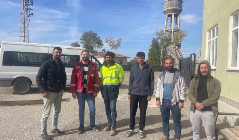 Muradiye’de buzağı ölümlerini azaltmaya yönelik eğitim seferberliği