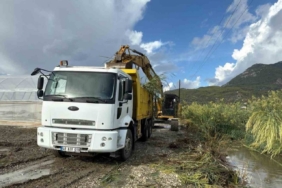 MUSKİ, Fethiye e Seydikemer’de 77 km dere temizliği yaptı
