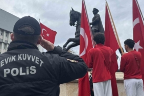 Öğretmenler günü törenle kutlandı