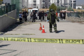 Okul yerleşkesindeki havai fişek rampası paniğe neden oldu