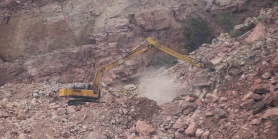 Ordu’da göçük altında kalan kamyon şoförü için yeniden arama çalışması başlatıldı