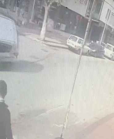 Ortalığın savaş alanına döndüğü kaza kamerada: 1 yaralı