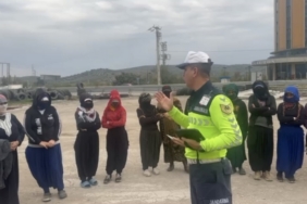 Osmaniye’de 15 kişilik minibüsten 30 işçi çıktı