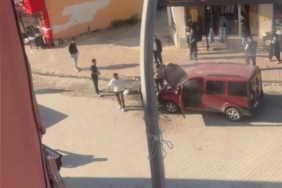 Osmaniye’de araç yandı, esnaf facianın önüne geçti