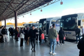 Otogarda ’ara tatil’ yoğunluğu