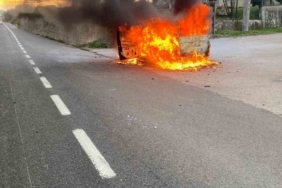 Otomobil, alev topuna döndü