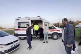 Otomobil ile motosiklet çapıştı: 2 yaralı