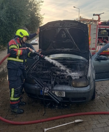 Otomobil seyir halindeyken alev aldı