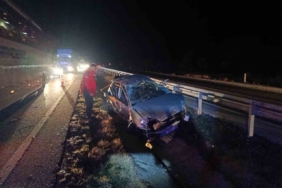 Otostopla bindiği araç mezarı oldu: 1 ölü, 2 yaralı