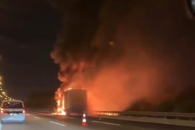 Otoyolda tır alev alev yandı
