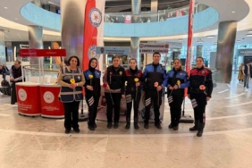 Polis kadına şiddetle mücadeleyi açtıkları stant ile anlattı