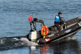 Polis ve jandarmadan Yunanistan sınır hattında zodyak botla devriye