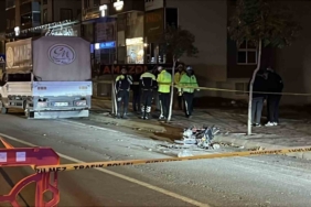 Polisten kaçan motosiklet, park halindeki kamyonete çarptı: 1 ölü 1 yaralı