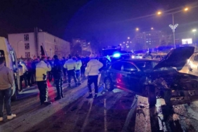 Polisten kaçarken kaza yaptı: 3 yaralı