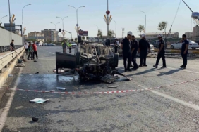 Refüjü aşan otomobil araçların arasına daldı: 3’ü ağır 5 yaralı