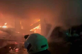 Rize’de 3 katlı binanın kömürlüğünde yangın paniği