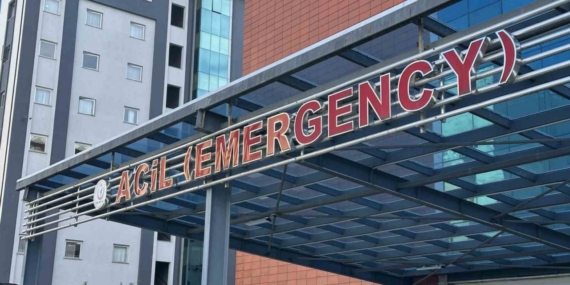 Rize’de 40 öğrenci yedikleri yemekten zehirlenerek hastaneye kaldırıldı