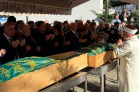 Rize’de ahşap yapının üzerlerine düşmesi sonucu ölen 2 kişi toprağa verildi