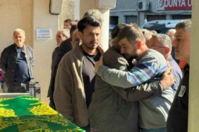 Rize’de kamyonetin çarptığı paramedik son yolculuğuna uğurlandı