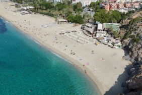 Rize’nin yaylalarında kar Alanya’da güneş