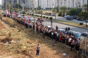 Saatlerce kuyruk beklediler, kimi istediğini aldı kimi alamadı