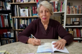 Sadberk öğretmen, 4 kitabını okurlarla buluşturuyor