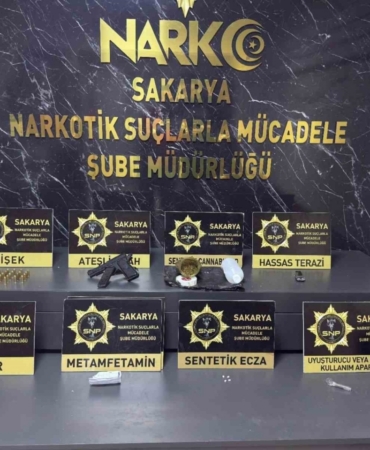 Sakarya’da uyuşturucu operasyonu: 3 gözaltı