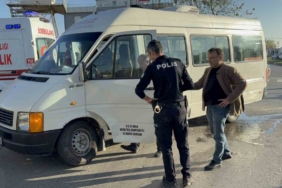 Samsun’da minibüs ile otomobil çarpıştı: 1 yaralı