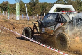 Sapanca rüzgarı Arnavutköy’de esti