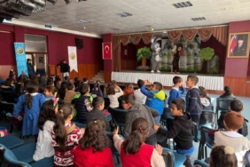 Sarıkamış’ta "Şarkılı Orman" oyununa miniklerden yoğun ilgi