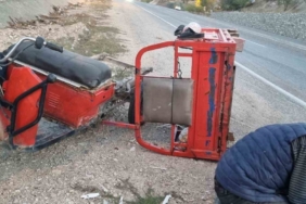 Sepetli motosiklet devrildi: 1 yaralı