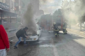 Seyir halindeki otomobilde yangın