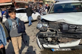 Siirt’te iki otomobil çarpıştı: 1 yaralı