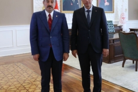 Şırnak’a tam donanımlı 11 ambulans tahsis edildi