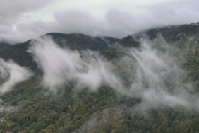 Sis bulutlarıyla kaplanan Çankırı’da mest eden görüntüler