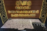Sivas’ta uyuşturucu madde bulunduran 4 kişi yakalandı, şahıslardan 1’i tutuklandı