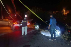 Sulama kanalına uçan araçtan ekipler kurtardı, alkolmetreyi üflemeyince ehliyetine el konuldu